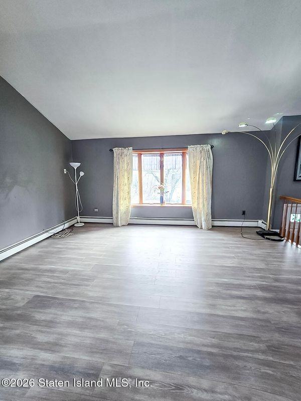 160 Lipsett Ave - Photo 5 of 20