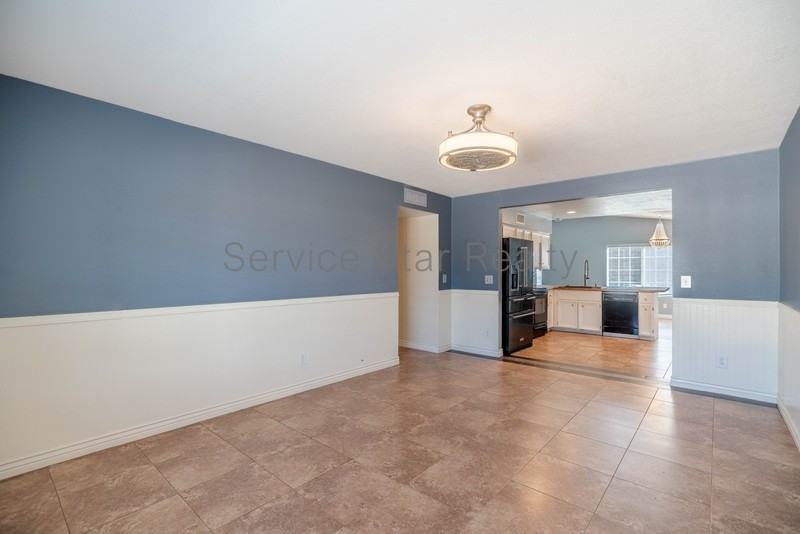 6925 E Jensen St - Photo 4 of 27