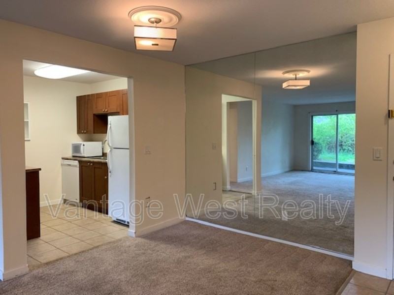 3101 De Montreuil Crt - Photo 5 of 17