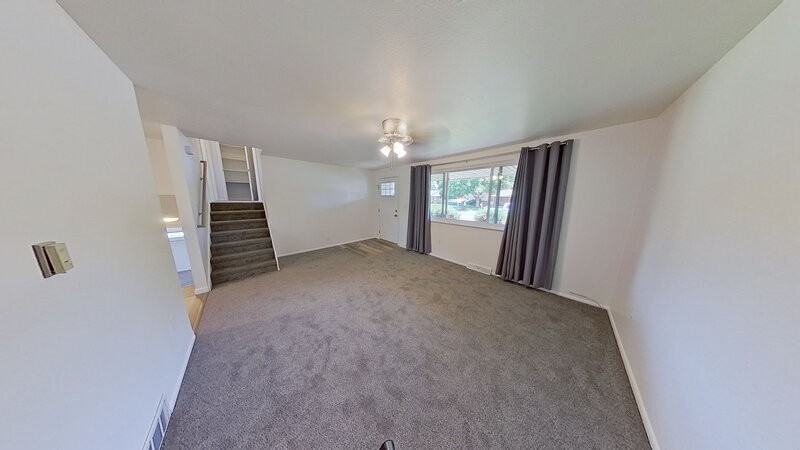 4675 Holland St - Photo 4 of 19