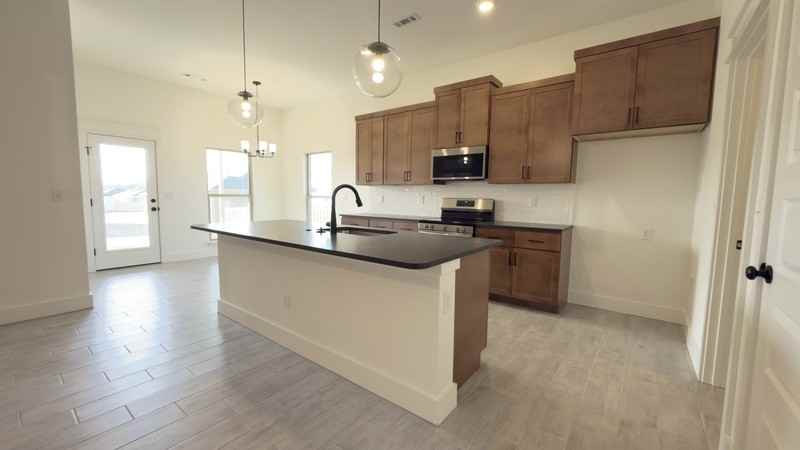 3700 N Wiley Dr - Photo 5 of 23