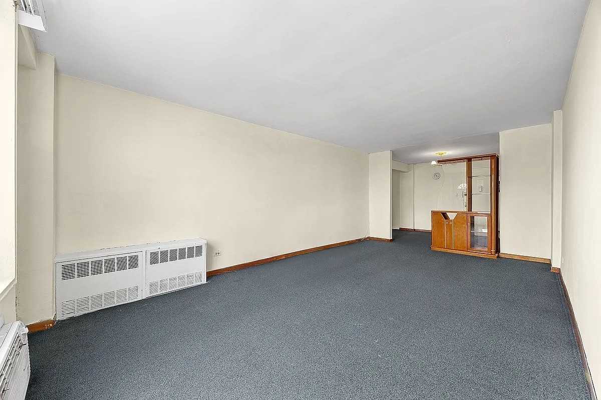 2121 Shore Pkwy #7L - Photo 4 of 6