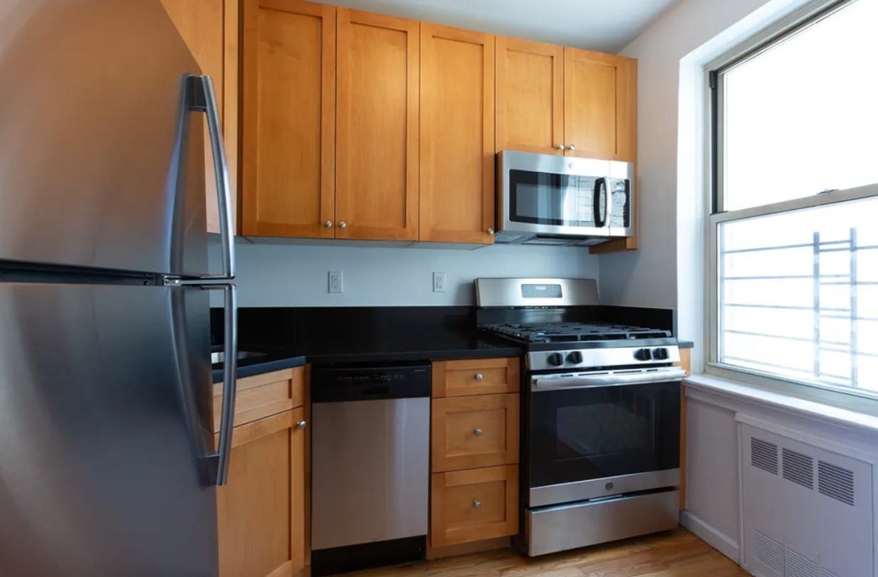 102 8th Ave #AJ - Photo 2 of 5