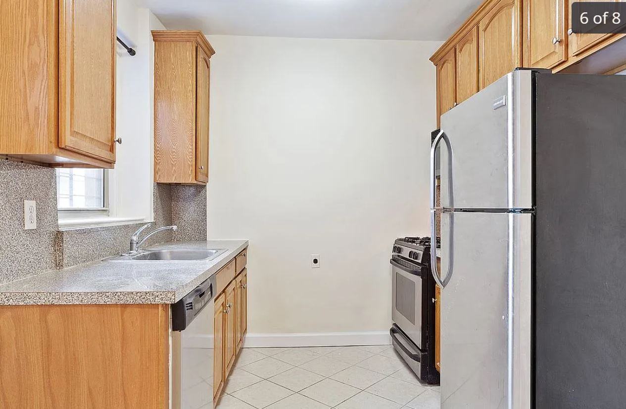 4115 45Th St - Photo 4 of 5