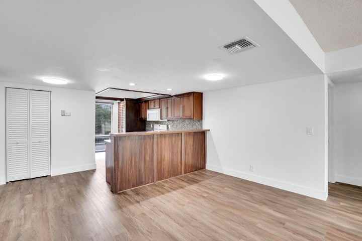 1701 Presidential Way #A201 - Photo 6 of 8