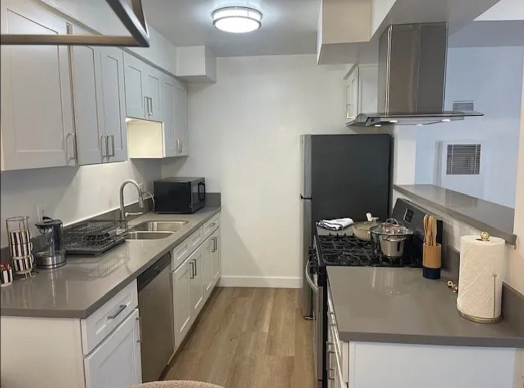 1236 Brockton Ave - Photo 3 of 8