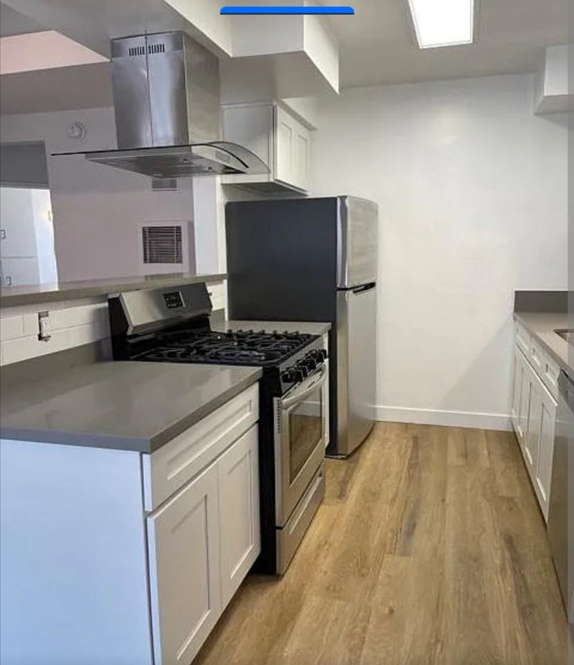 1236 Brockton Ave - Photo 4 of 8