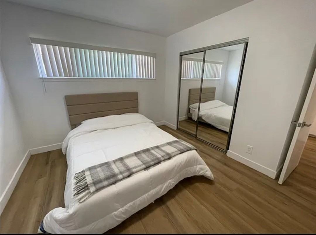 1236 Brockton Ave - Photo 5 of 8