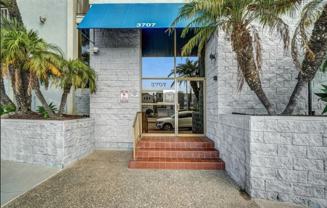 3707 E Livingston Dr #403 - Photo 1 of 1