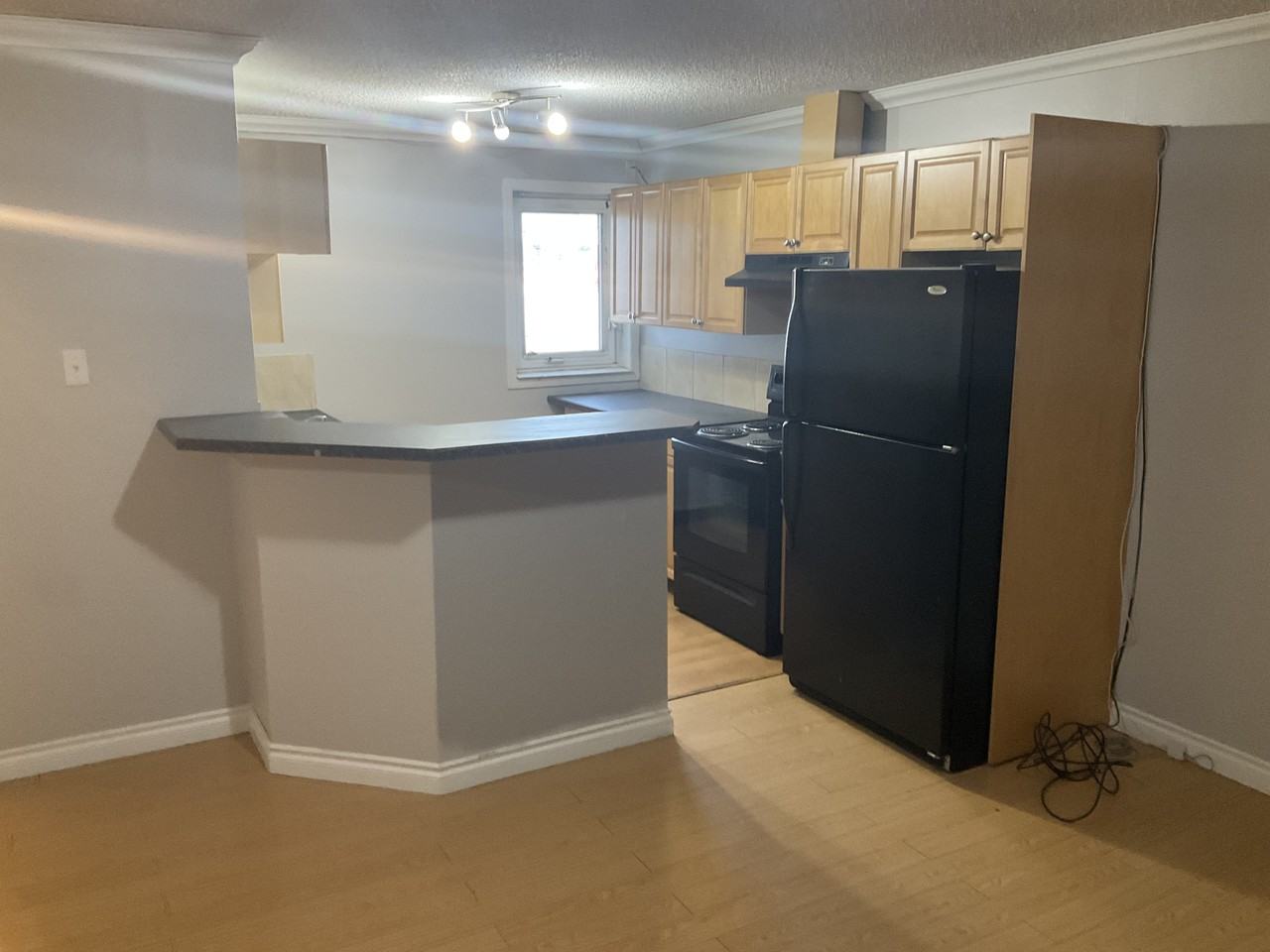 7300 81 Ave Nw - Photo 5 of 9