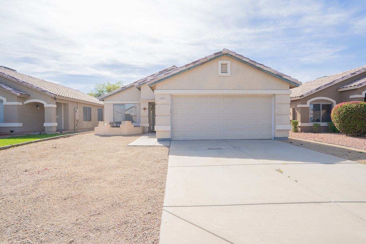 8563 W Mission Ln - Photo 2 of 28