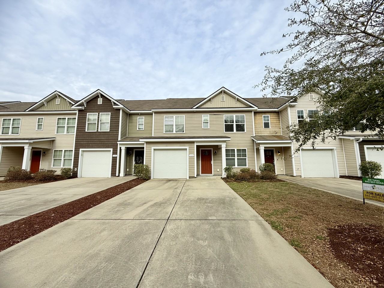 1123 Fairway Ln - Photo 2 of 28