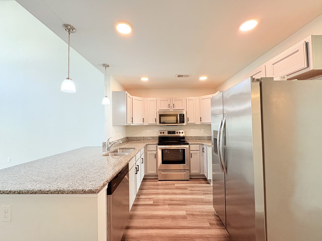 1123 Fairway Ln - Photo 6 of 28