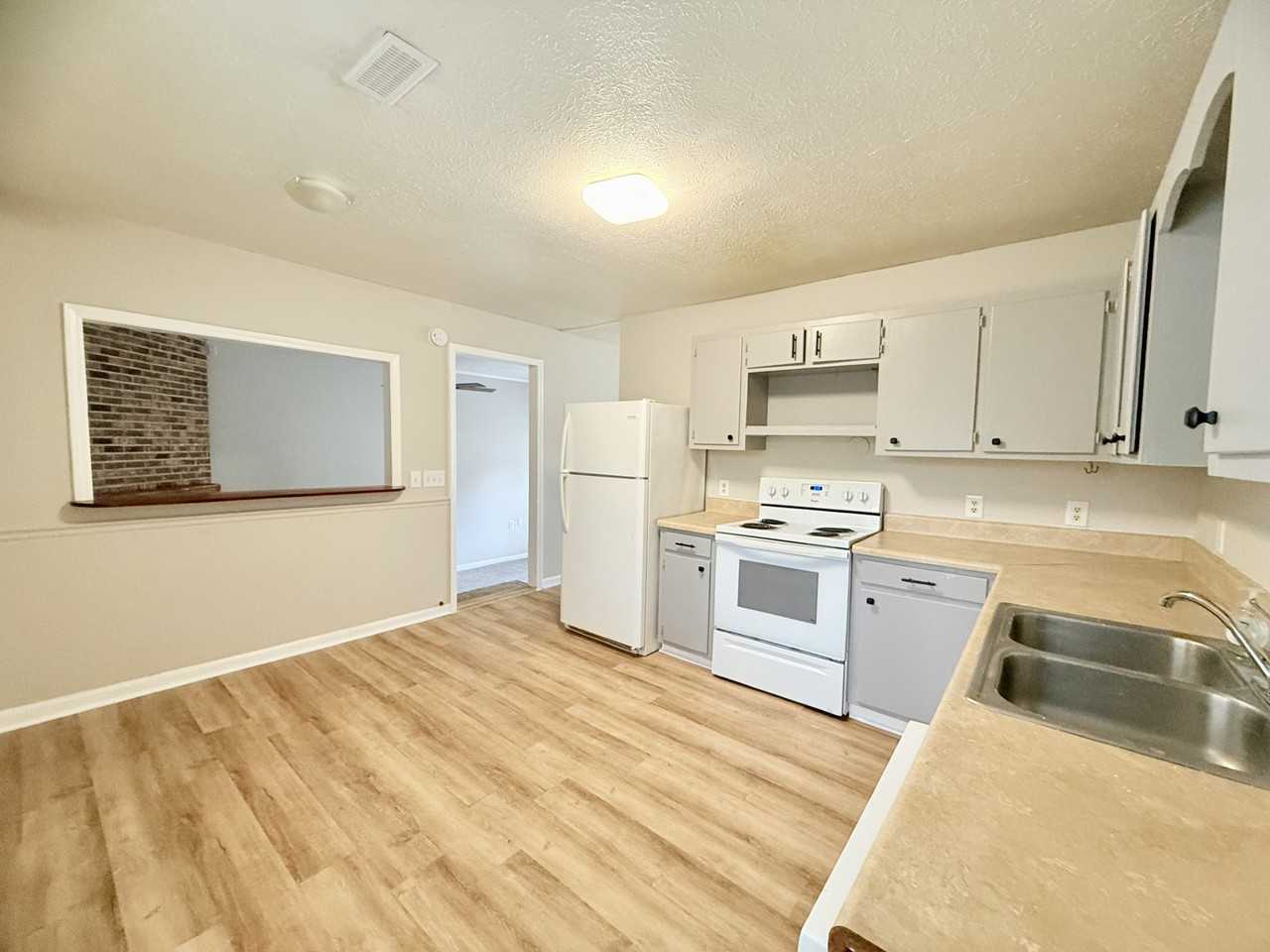 629 Rusty Rd - Photo 6 of 22