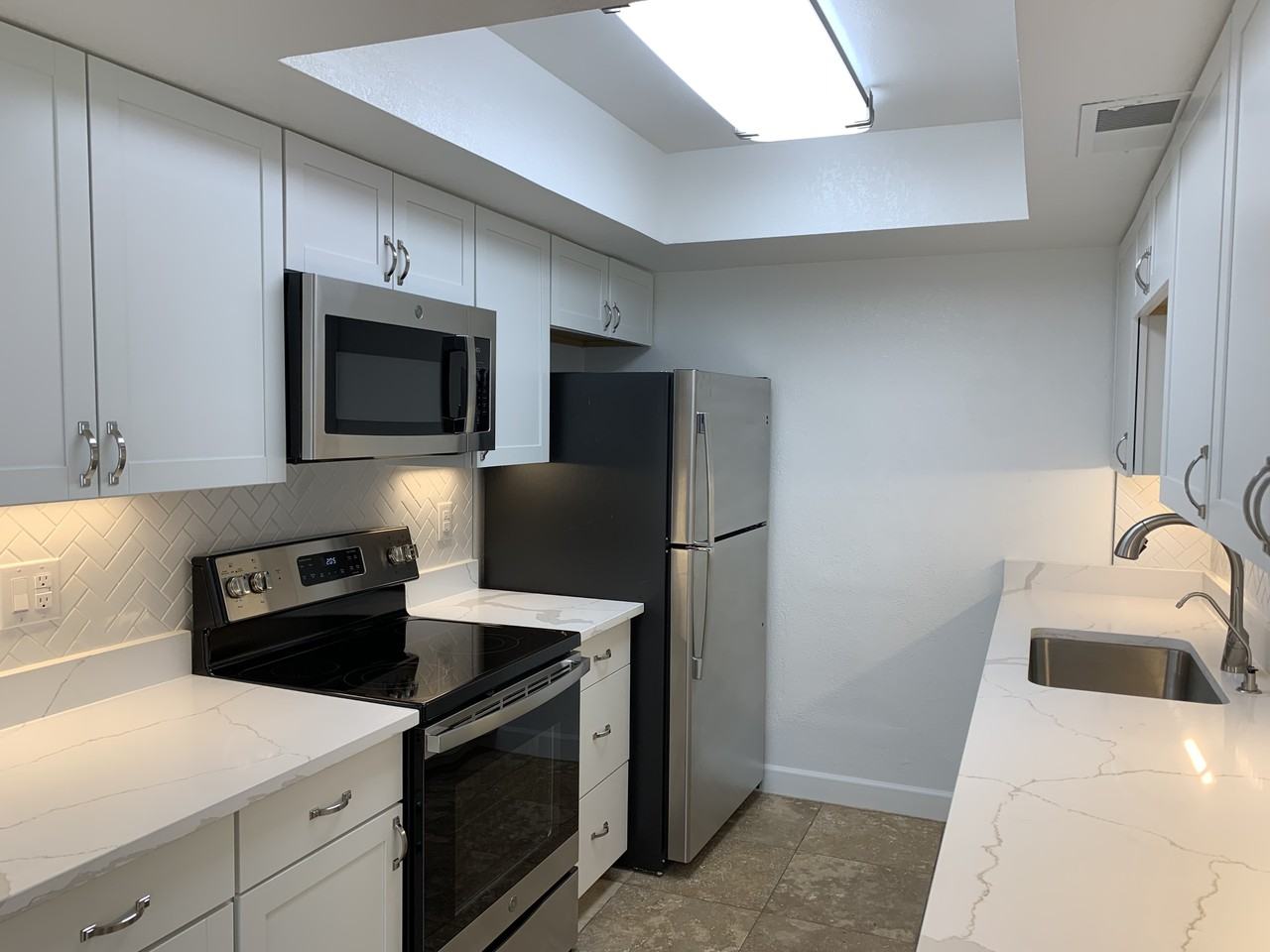 8546 E Belleview St - Photo 5 of 26