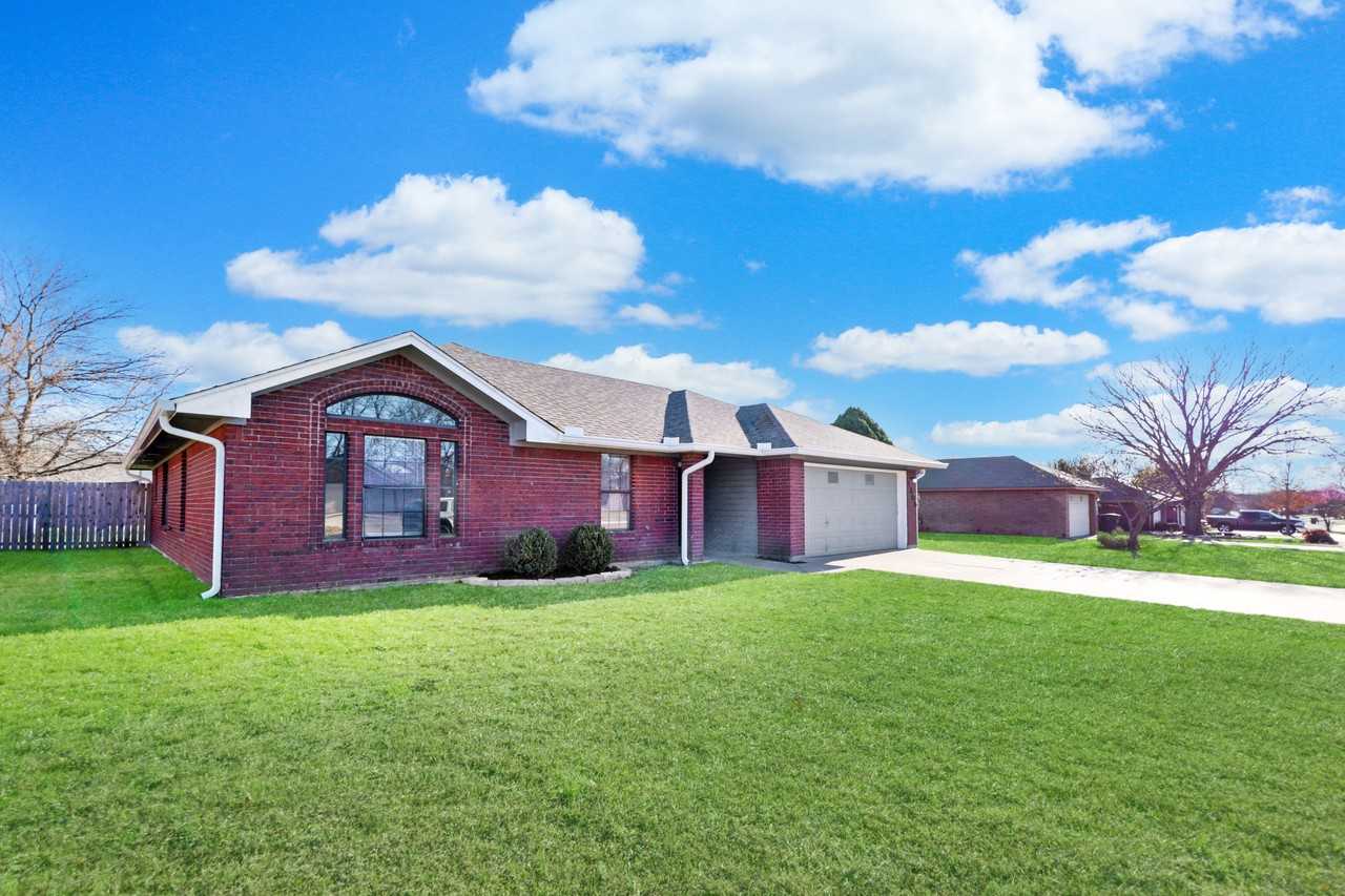 4306 Teal Dr - Photo 3 of 23