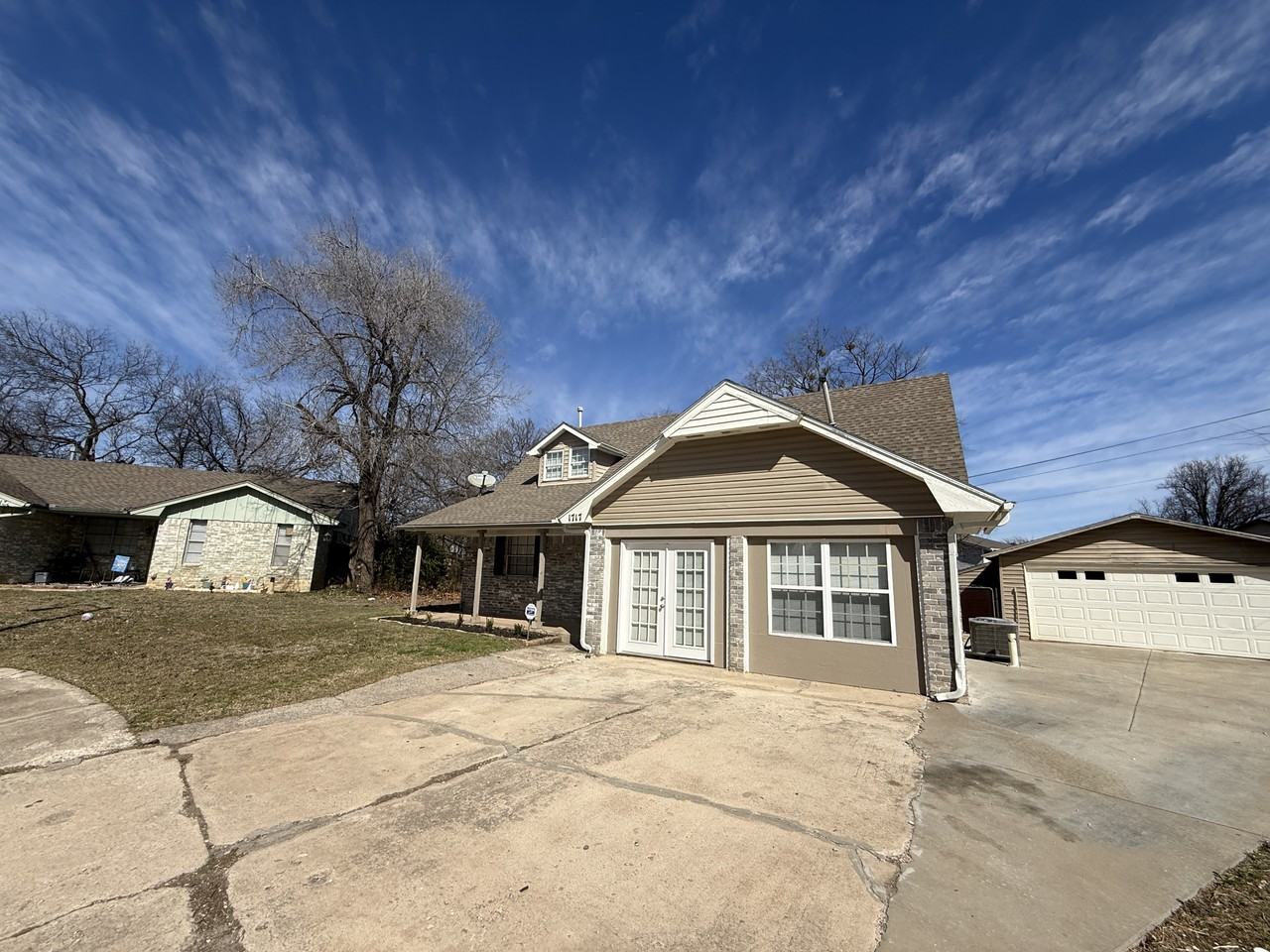 1717 Sunrise St - Photo 2 of 24