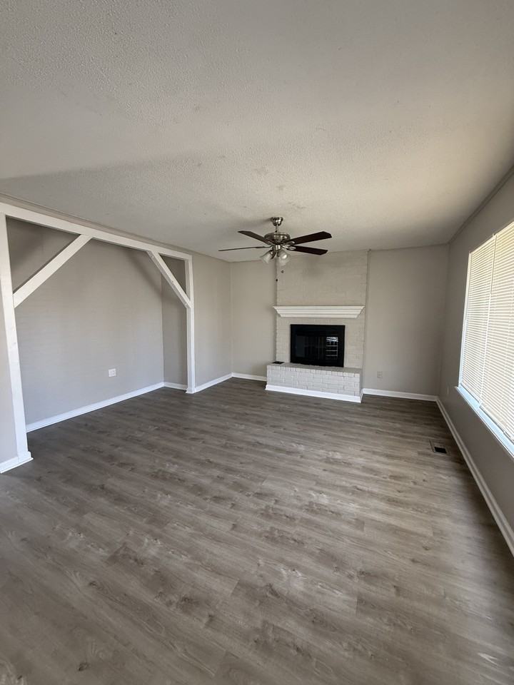 1717 Sunrise St - Photo 7 of 24