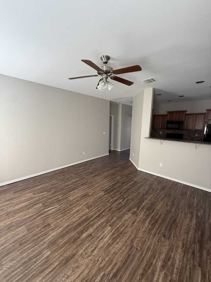 3116 Se 96th St - Photo 4 of 18