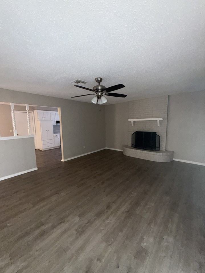 5412 S Huddleston Dr - Photo 3 of 15