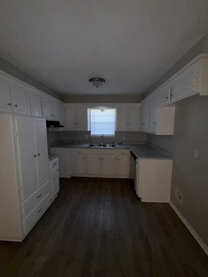 5412 S Huddleston Dr - Photo 4 of 15