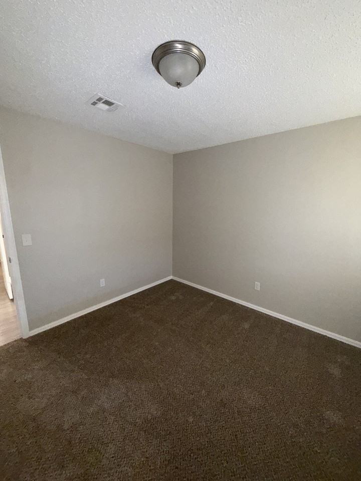 5412 S Huddleston Dr - Photo 7 of 15