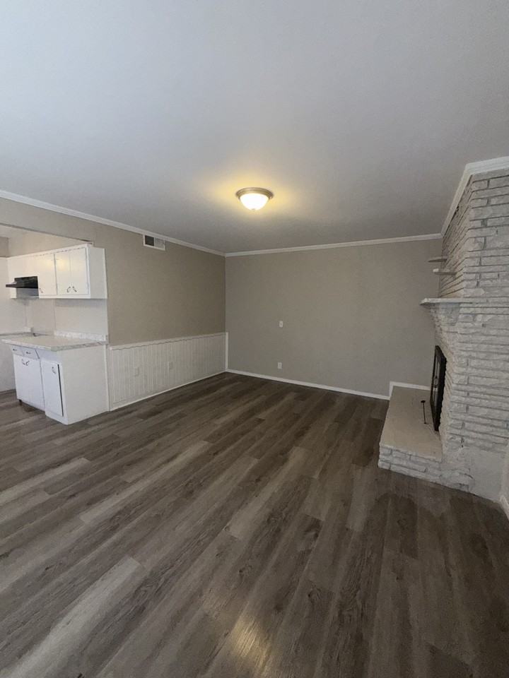 3903 N Aydelotte Ave - Photo 5 of 21