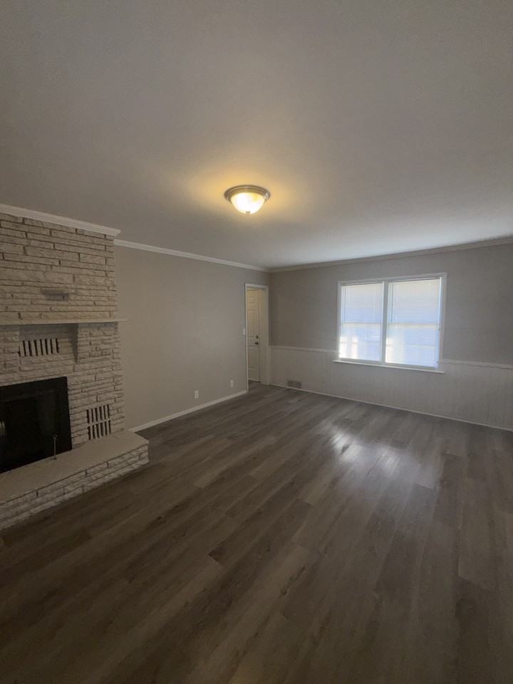 3903 N Aydelotte Ave - Photo 6 of 21