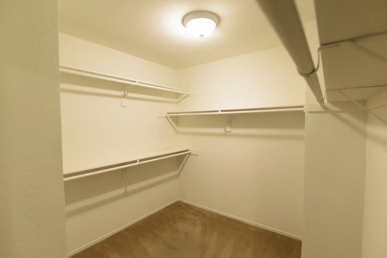 13615 Princeton Dr - Photo 6 of 12