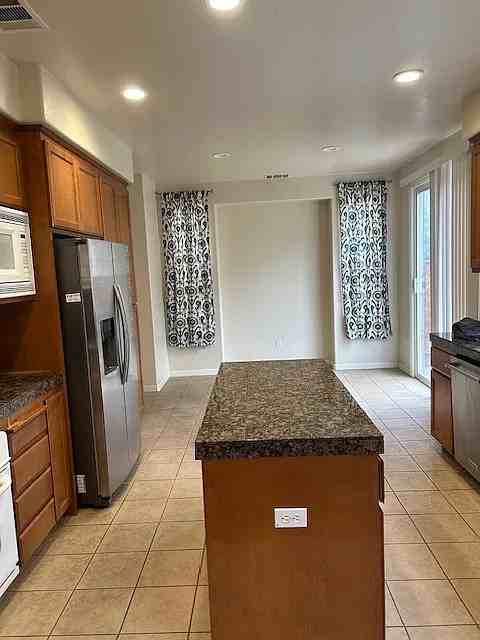 2146 N Donovan Way - Photo 6 of 17