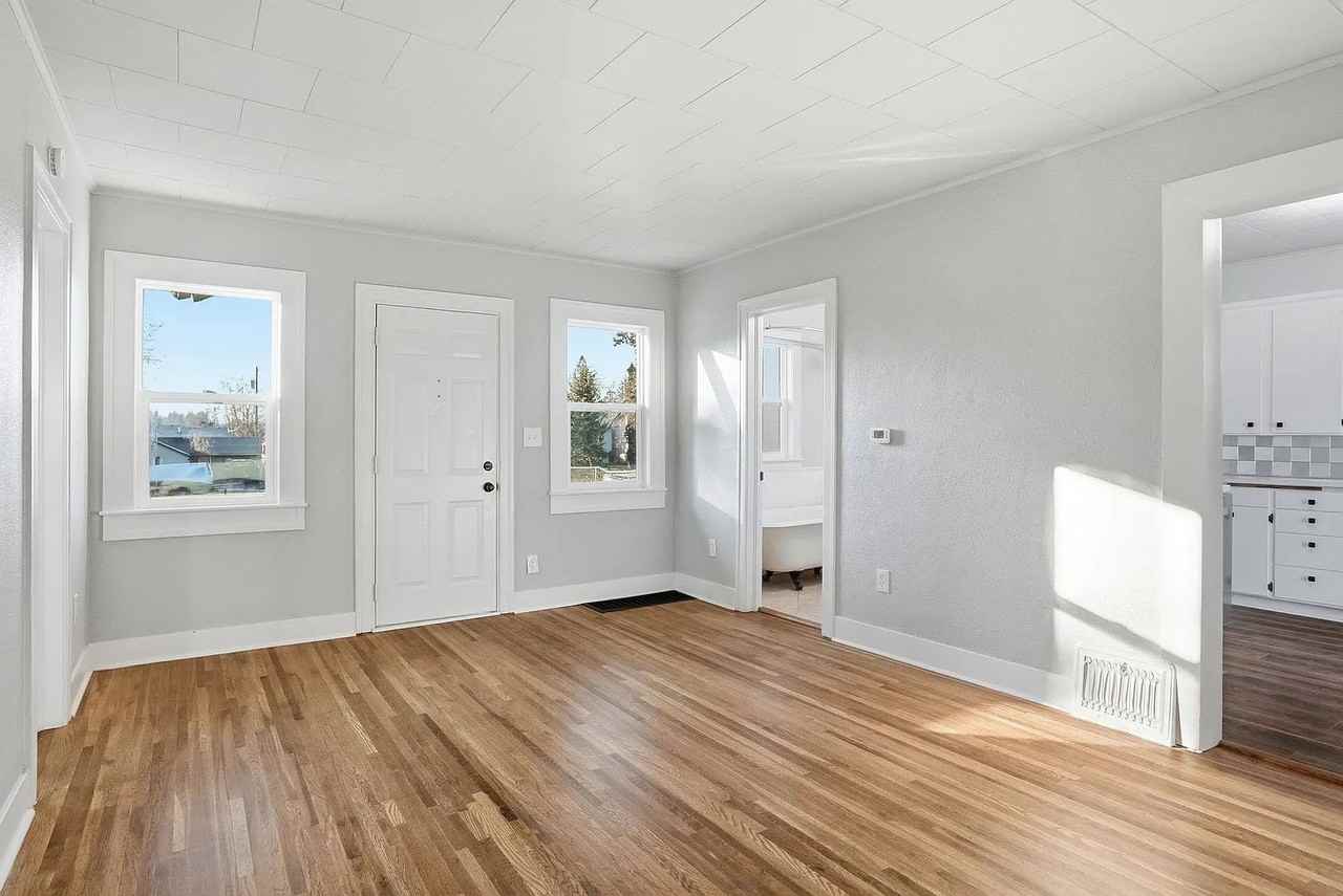 3417 E 35th Ave - Photo 4 of 13