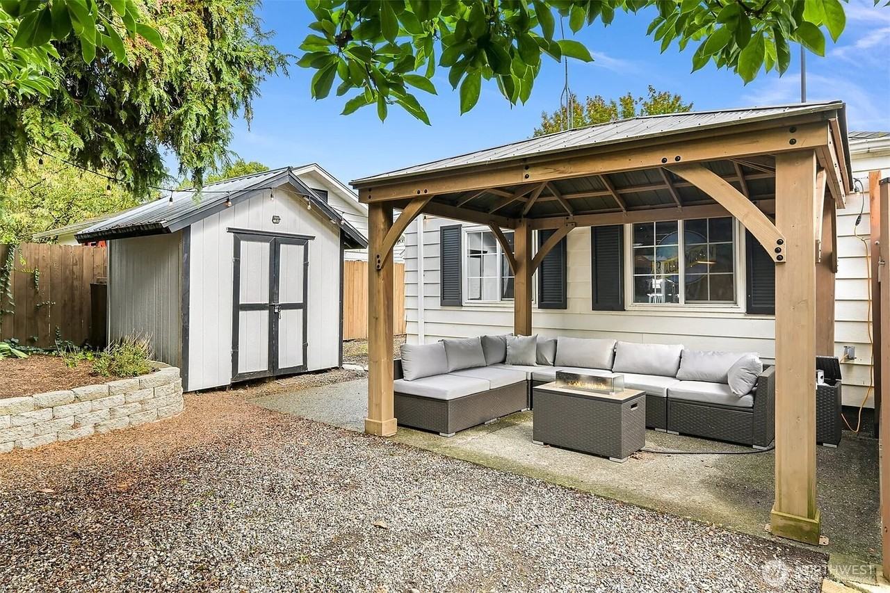 314 S 16th St - Photo 5 of 17