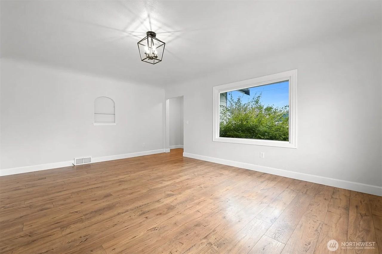 314 S 16th St - Photo 6 of 17