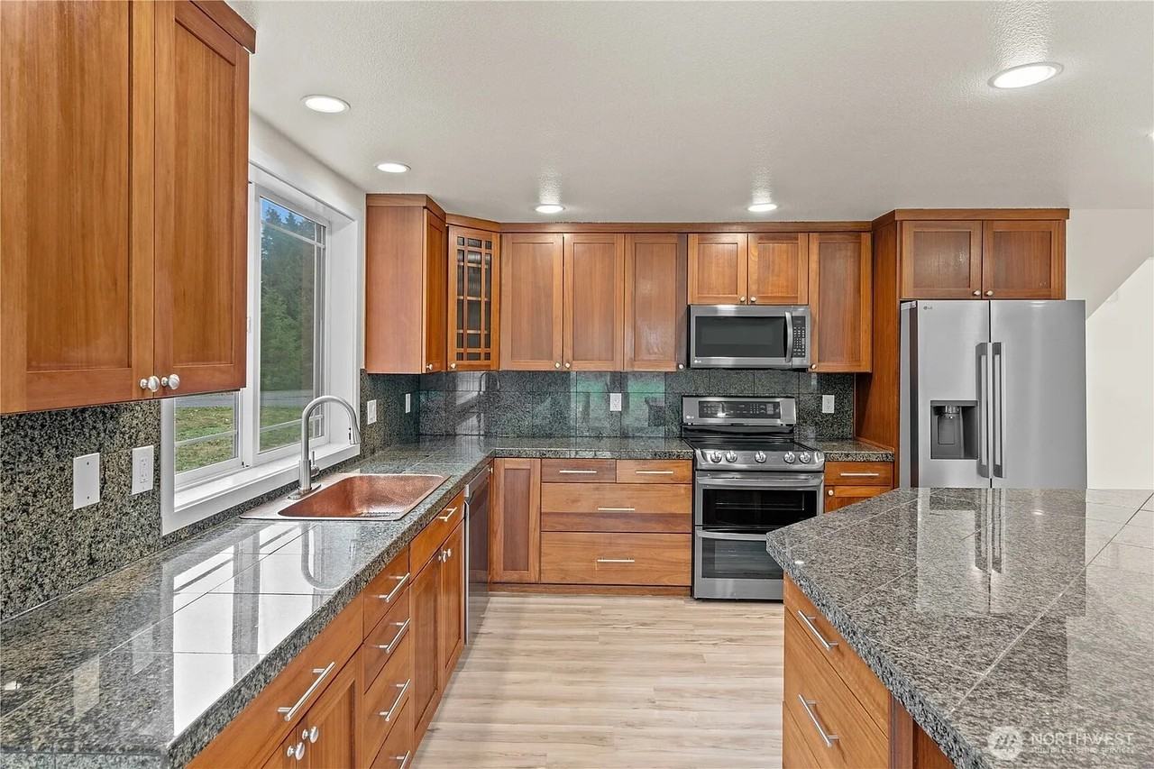 19916 119th Avenue Ct E - Photo 4 of 13