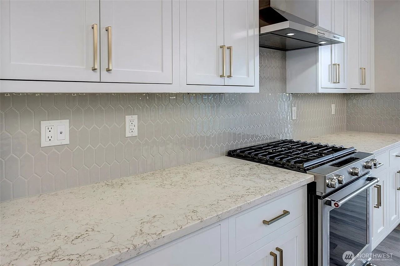 6726 Ne 187th St #104 - Photo 7 of 16