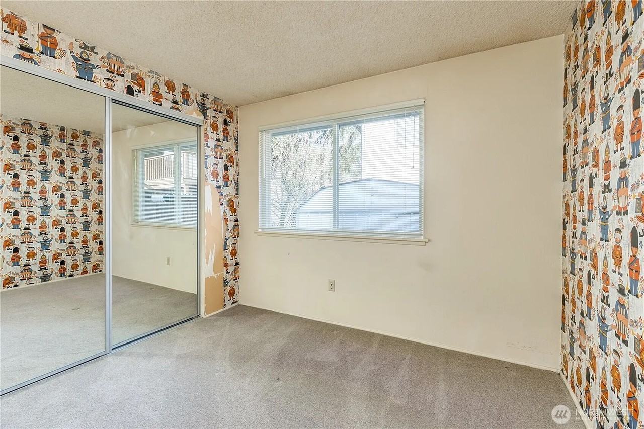 1909 21st St Ne - Photo 7 of 11