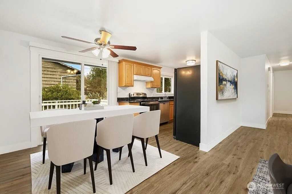 12637 Se 161st St - Photo 4 of 20