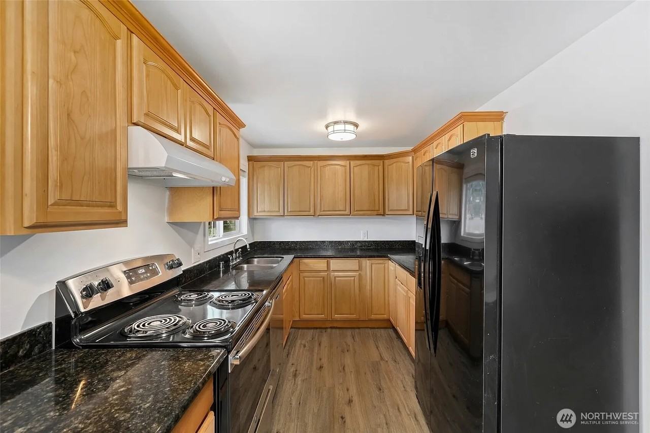 12637 Se 161st St - Photo 5 of 20