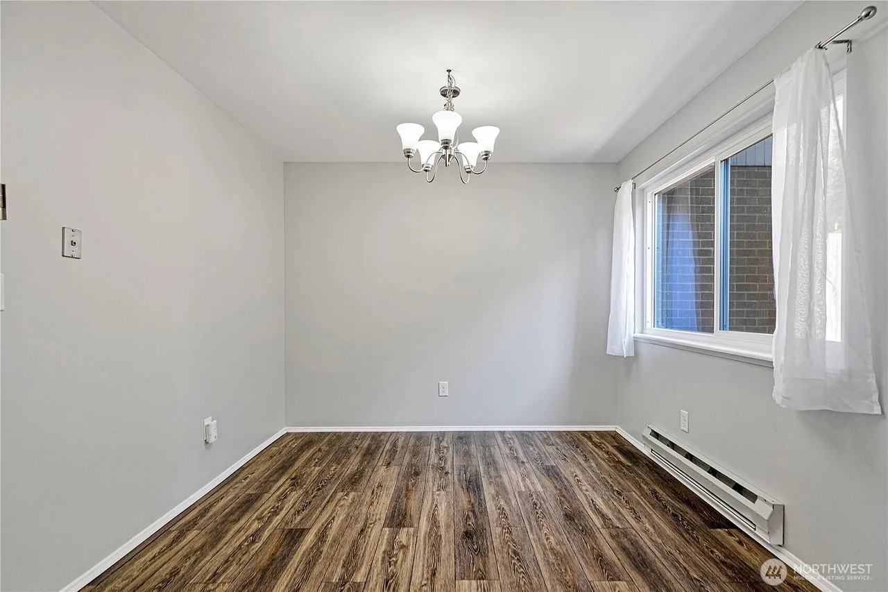 5628 123rd Ave Se - Photo 3 of 11