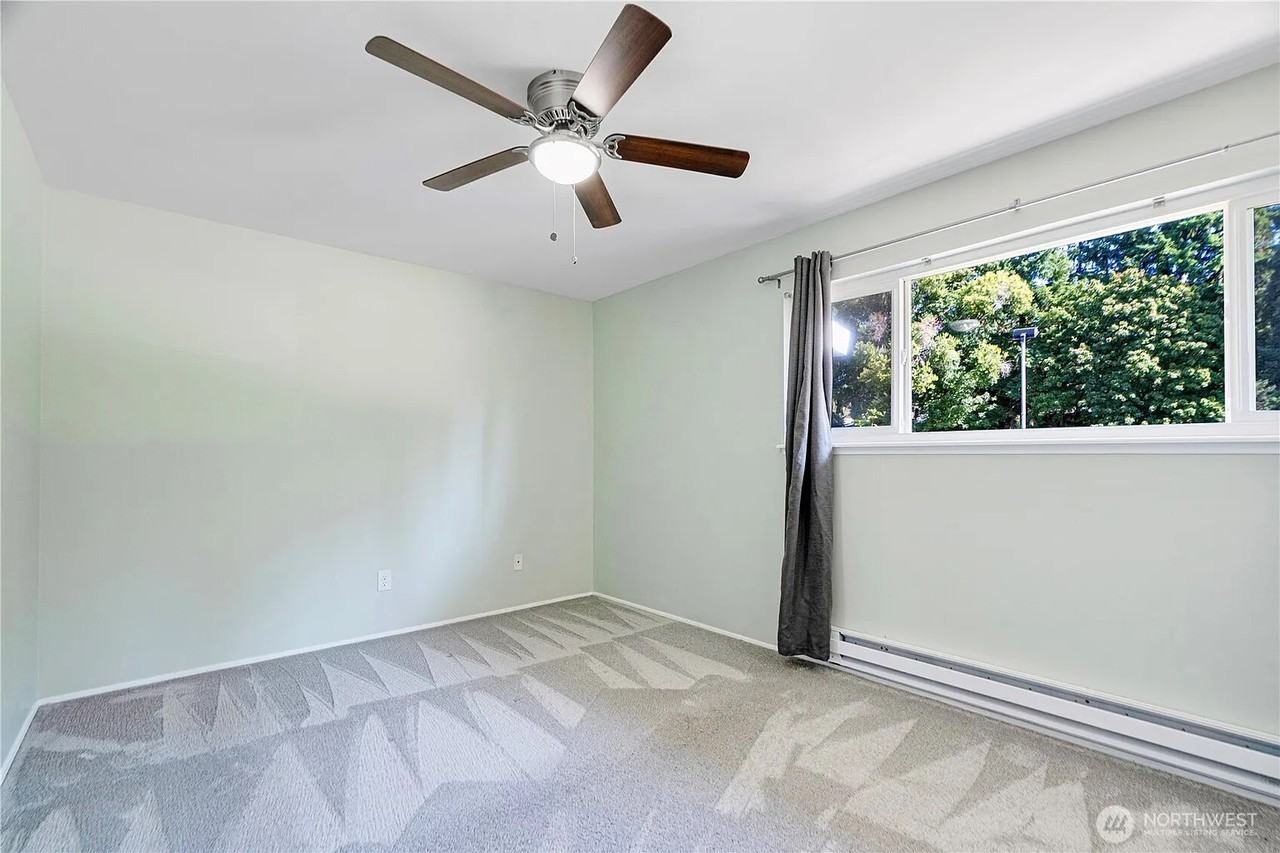 5628 123rd Ave Se - Photo 7 of 11