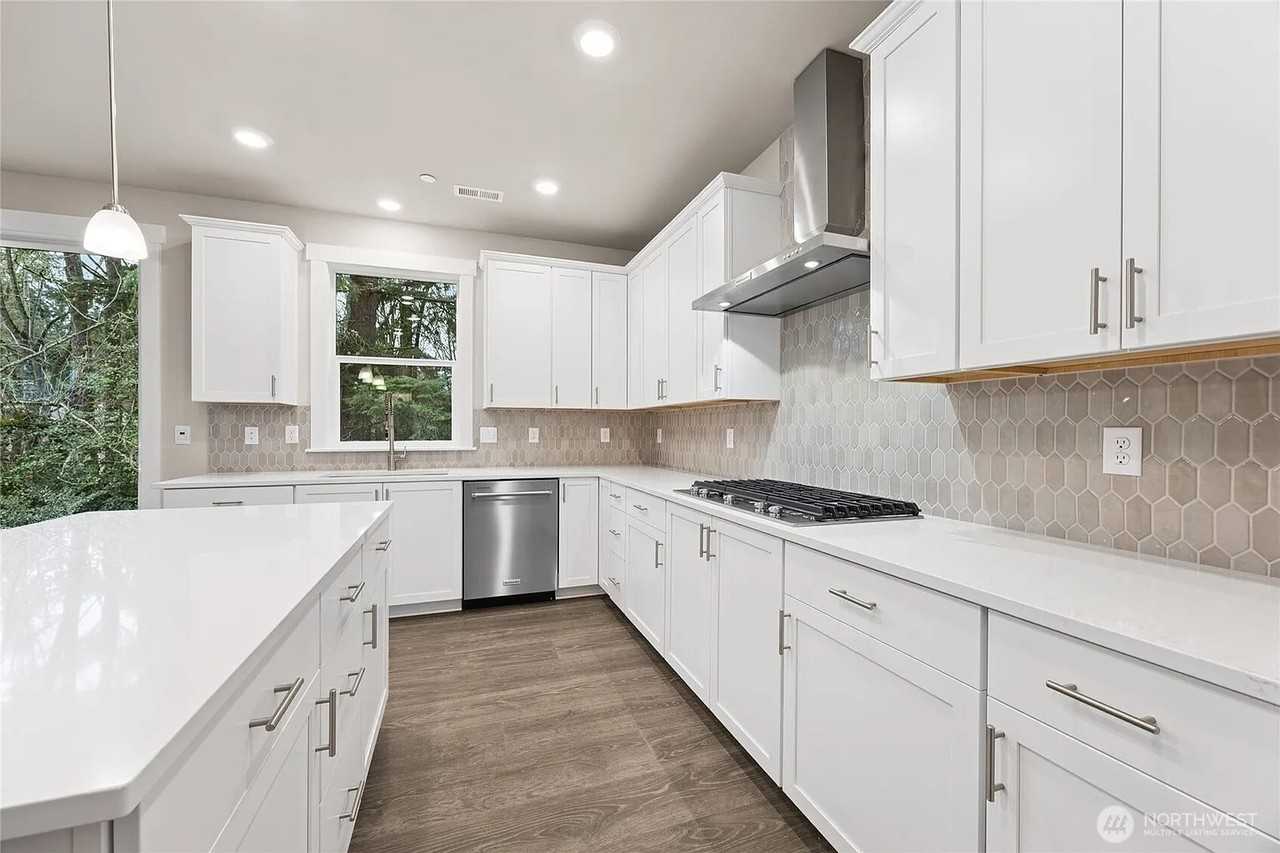 13526 Ne 106th Ct #28 - Photo 3 of 14