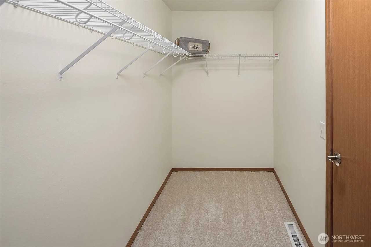 21638 Se 297th St - Photo 7 of 16