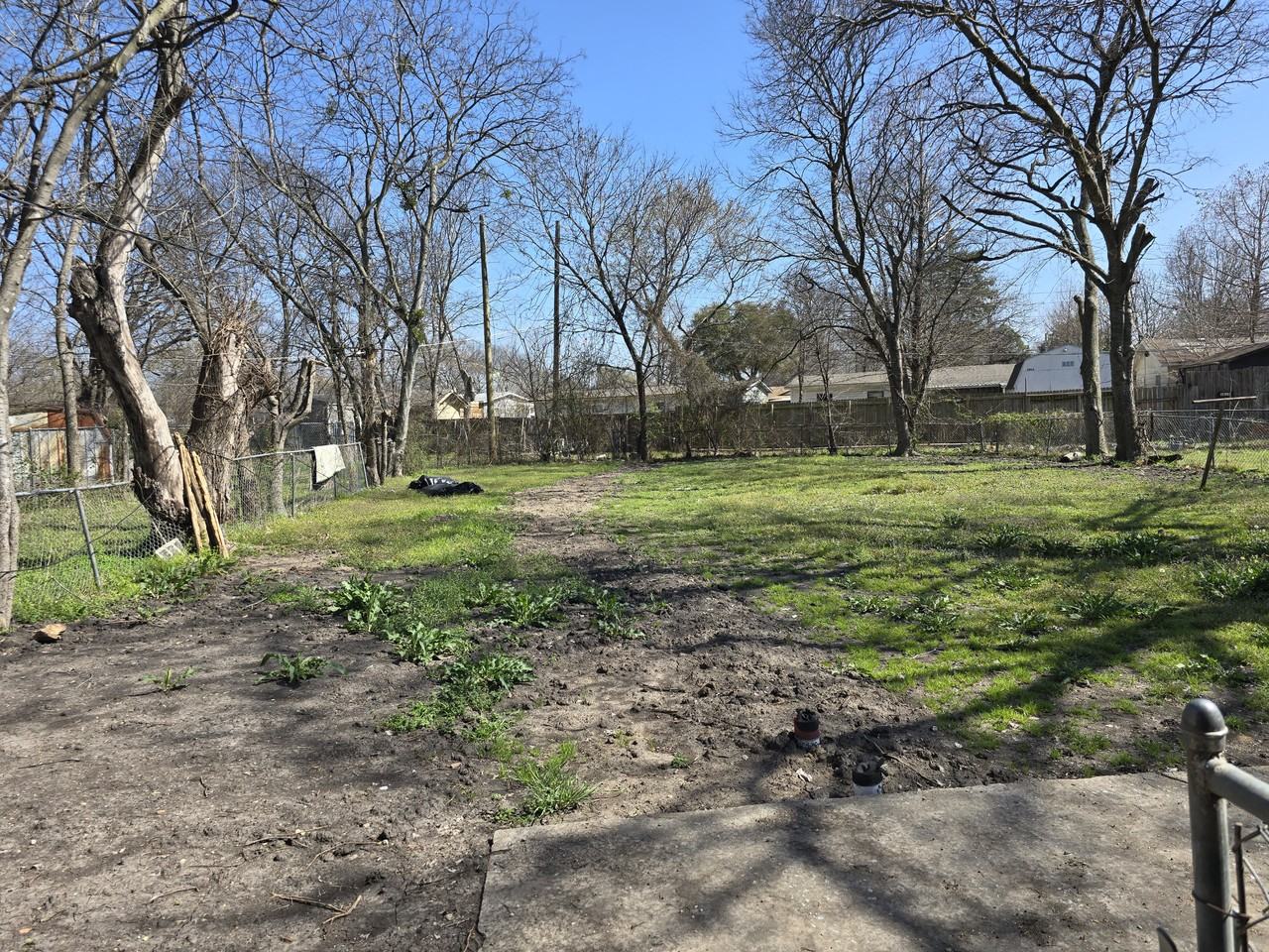 1008 Grande Dr - Photo 2 of 7