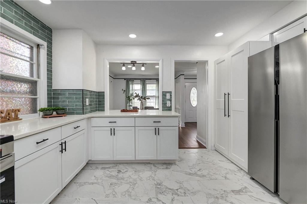 2330 Traymore Rd - Photo 2 of 8