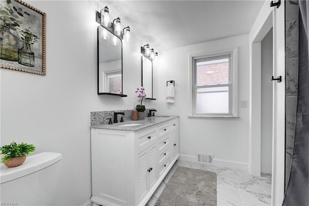 2330 Traymore Rd - Photo 5 of 8