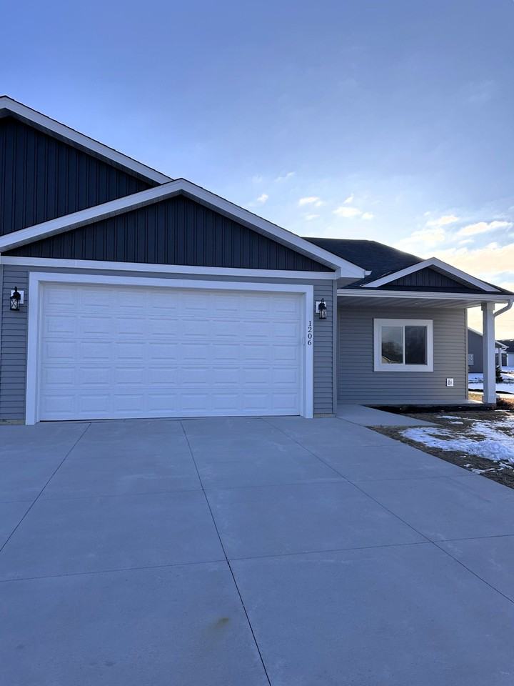 1206 Poppy Ct - Photo 2 of 23