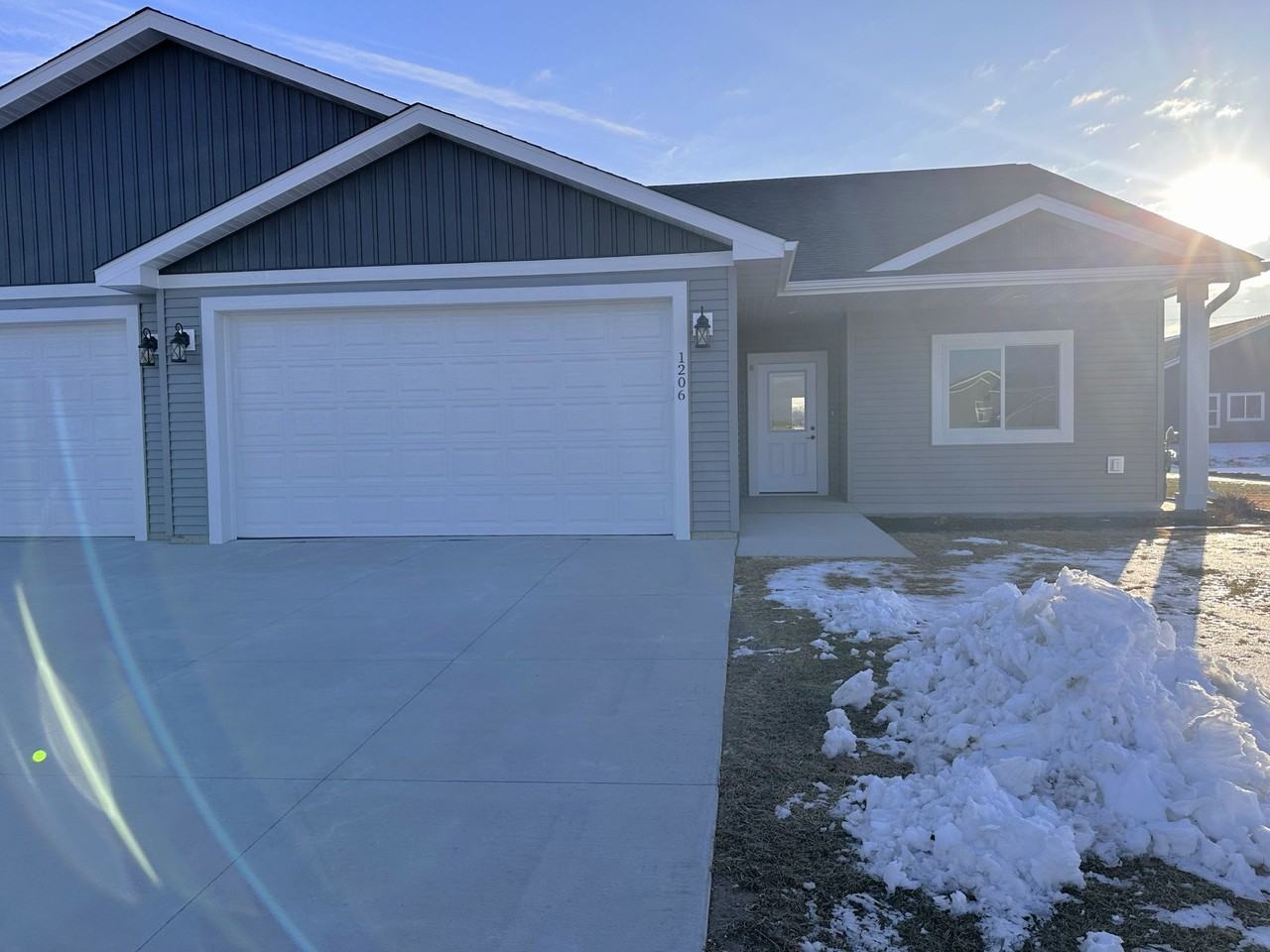 1206 Poppy Ct - Photo 3 of 23