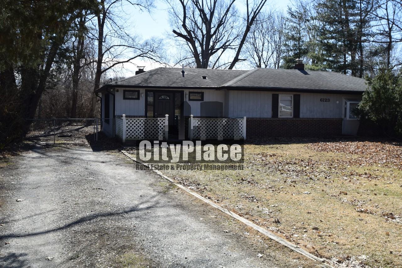 6123 E 14th St - Photo 4 of 29