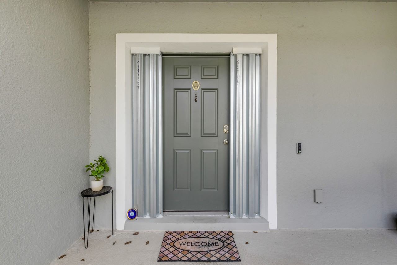 2724 Silver Canoe Dr - Photo 2 of 29