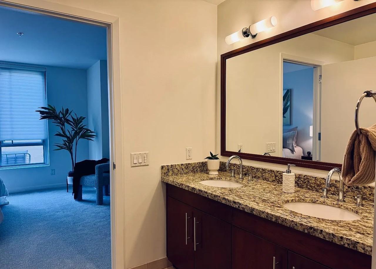 325 Berry St #325 - Photo 4 of 13